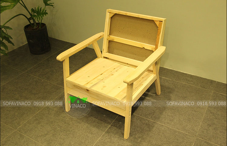 Chi tiết cụ thể khung ghế gỗ bên trong của ghế gỗ